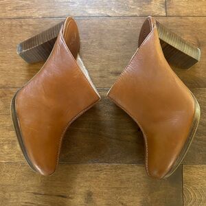 Madewell leather shoes. Size 8/8.5 with 4 inch heel